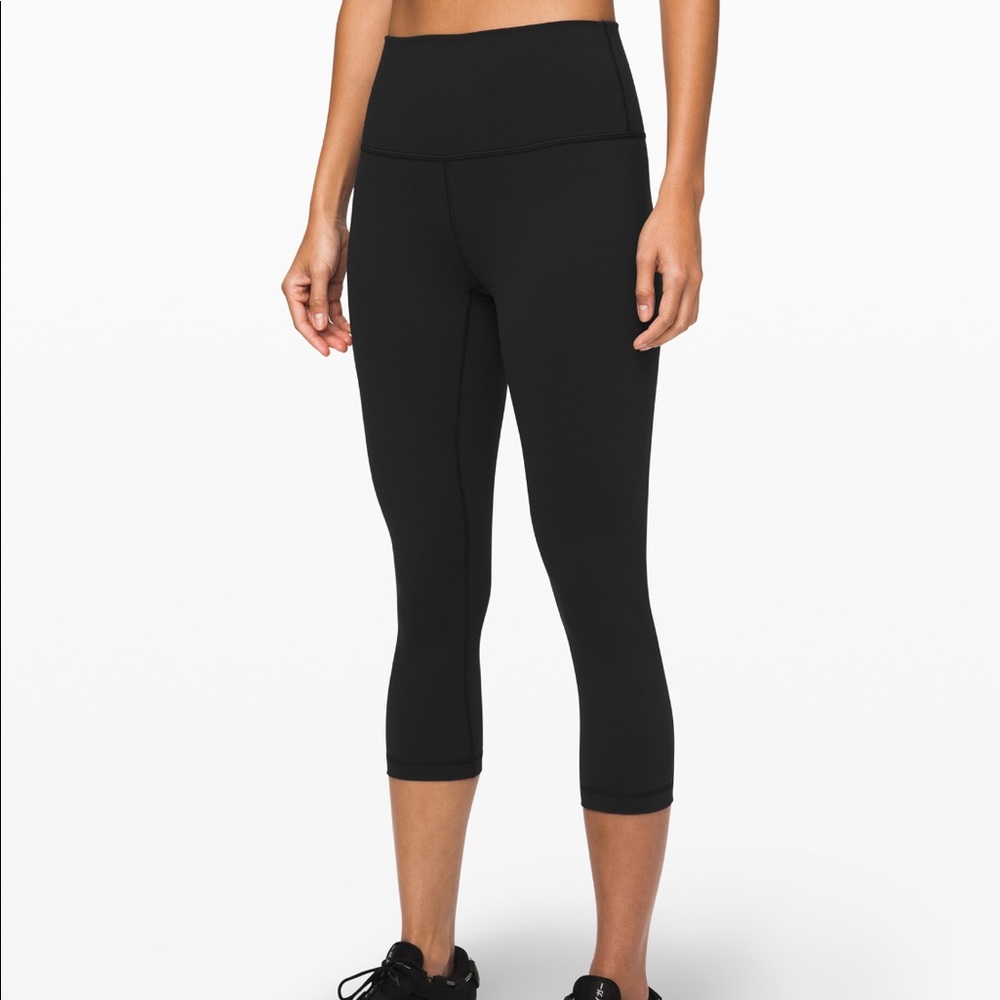 Wunderunder lulu lemon black cropped leggings